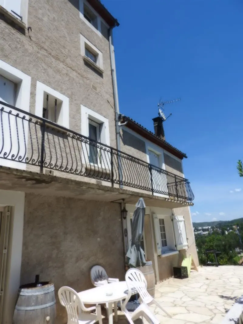Immeuble avec jardin - Photo 1