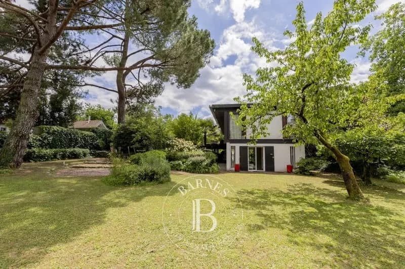 Exclusivité - Talence Mairie - Ensemble immobilier - Parcelle de 1500 m² - Piscine - Garage - Photo 1