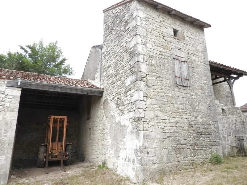 Ensemble immobilier à rénover - Photo 1