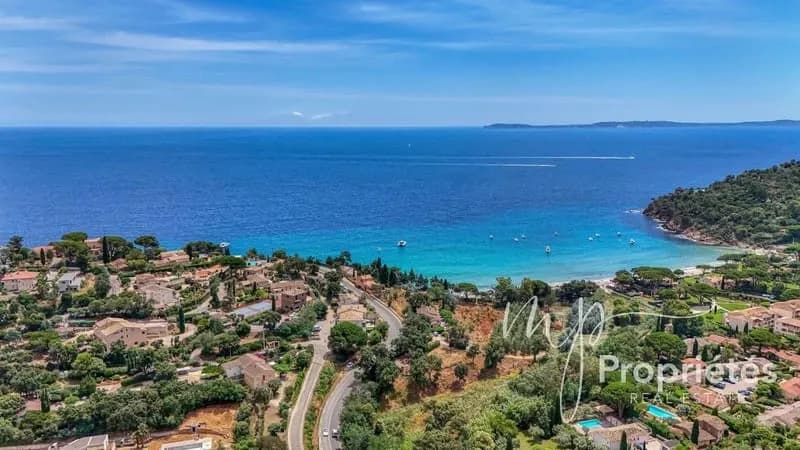 Immeuble à vendre Le Lavandou - Photo 1
