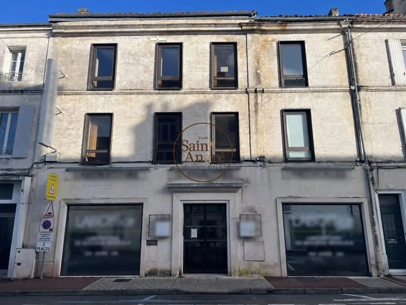 Ancien immeuble professionnel avec potentiel logements Angou - Photo 1