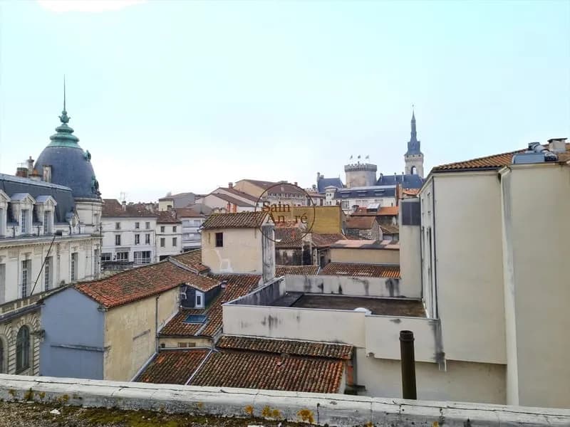 Angoulême centre-ville, Immeuble de 300m² à rénover - Photo 1