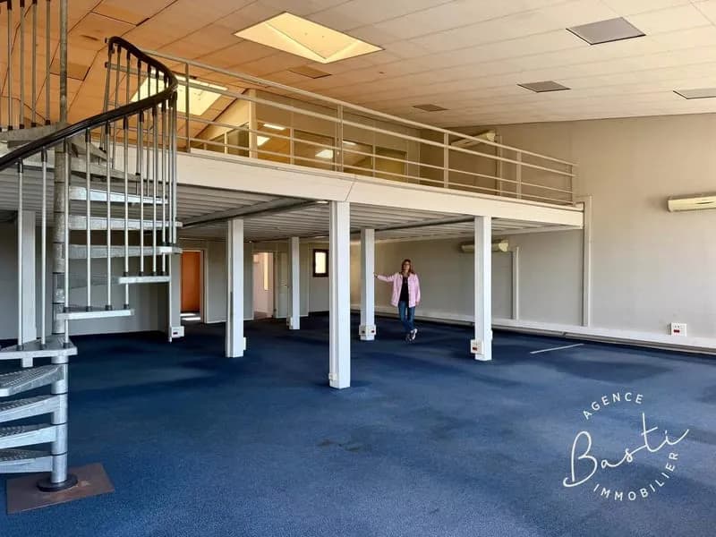 Capelette / Menpenti (10ème) : Ensemble immobilier de 480 m2 Activités, bureaux, sport & bien être - Photo 1