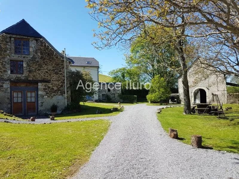 Au Coeur De La Vallee D'ossau - A Vendre Ensemble Immobilier Renove Sur Terres Libres De 20 Hectares Avec Vue Magnifique Sur Les Pyrenees - Site Unique Dans Le Bearn - - Photo 1