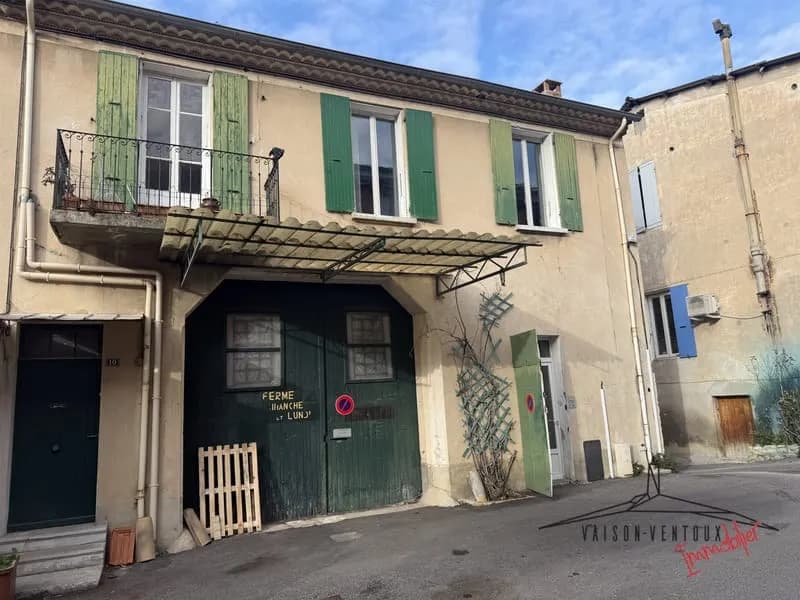 Ensemble immobilier à fort potentiel Centre-ville de Nyons - Photo 1