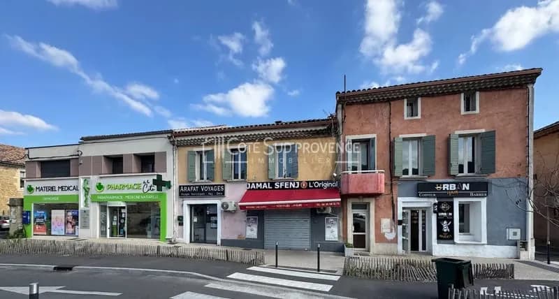 Immeuble 3 Commerces + 4 Appartements Le Pontet - Photo 1