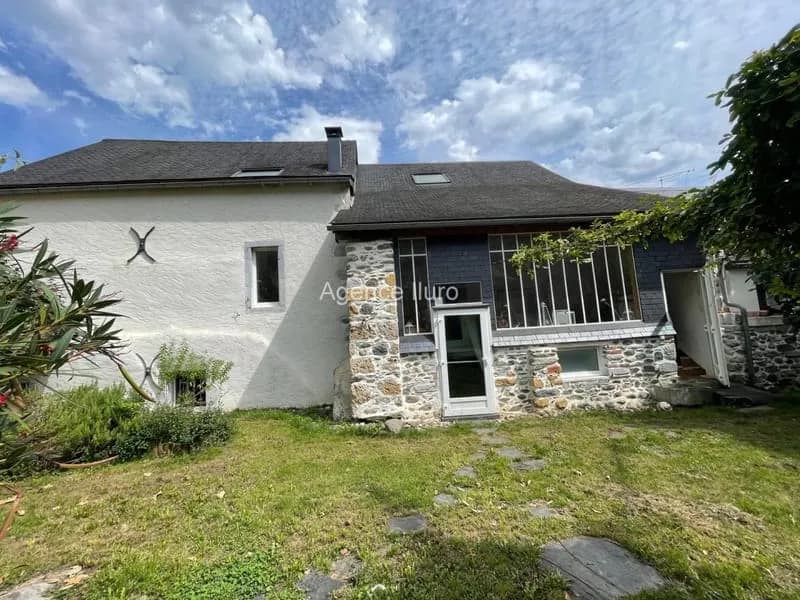 Vallee D'aspe Au Coeur D'un Village - Bel Ensemble Immobilier Ideal Pour Projet De Chambres Et Table D'hotes - - Photo 1