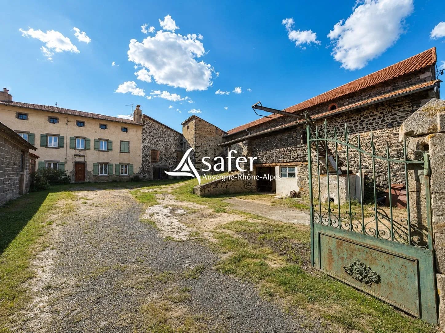 Ensemble immobilier LOUDES - Photo 1