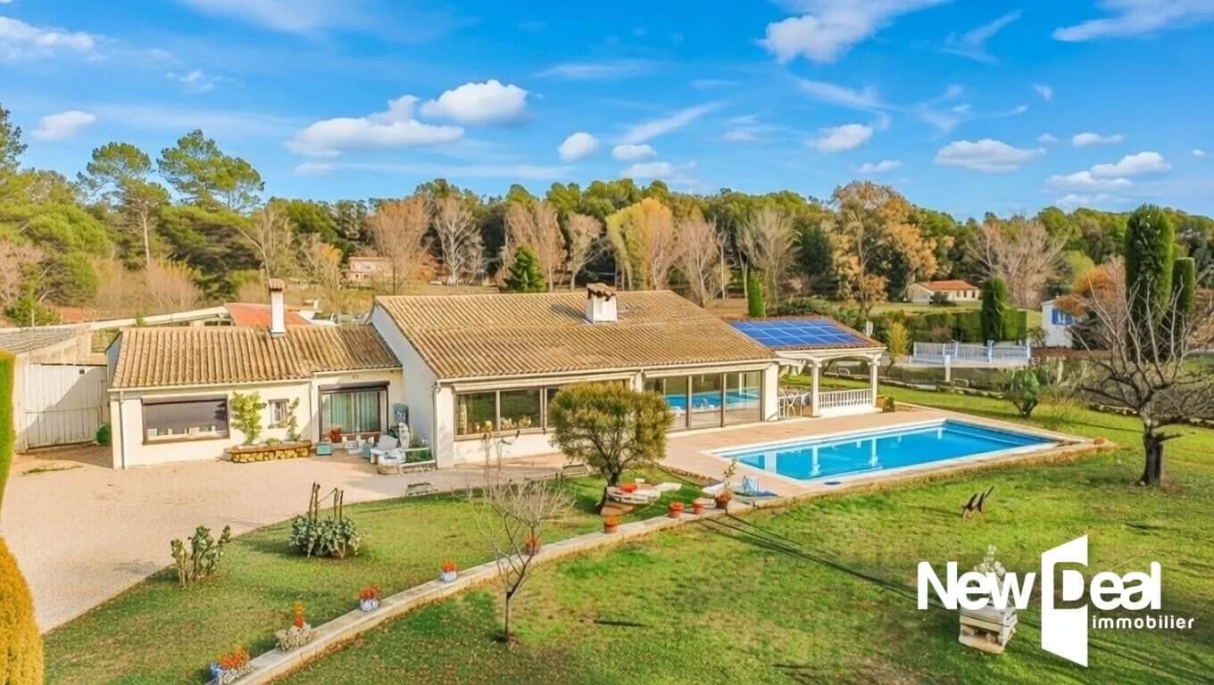 Montauroux Ensemble immobilier avec habitations multiples et piscine sur 3 315 m². A découvrir! - Photo 1