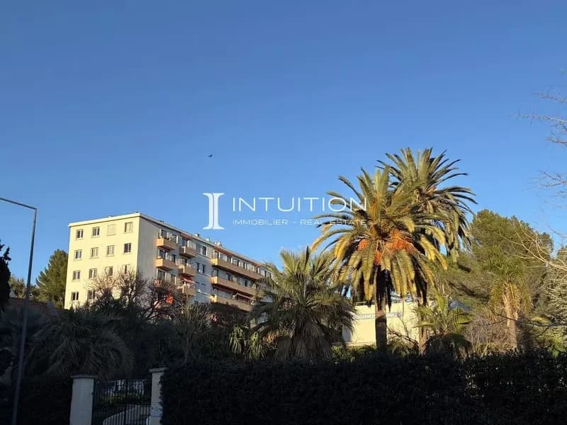Cannes - République : Immeuble de 4 appartements - Photo 1