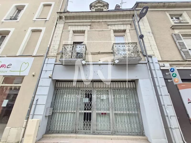 Immeuble de caractère à vendre à Segré emplacement privilégié - Photo 1