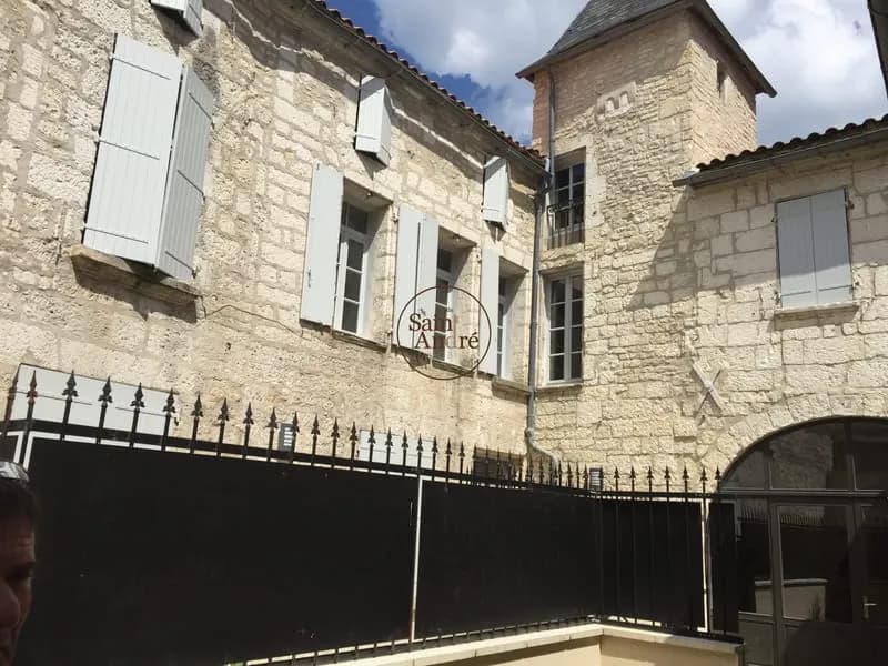 Immeuble de Rapport en Monopropriété - Angoulême Plateau - Photo 1