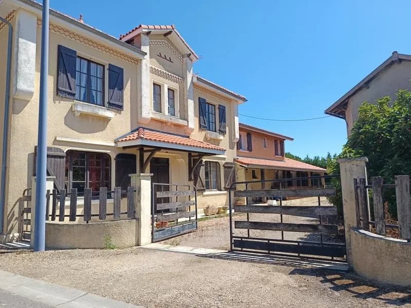 Ensemble Immobilier Compose De Deux Habitations Avec Depandances - Photo 1