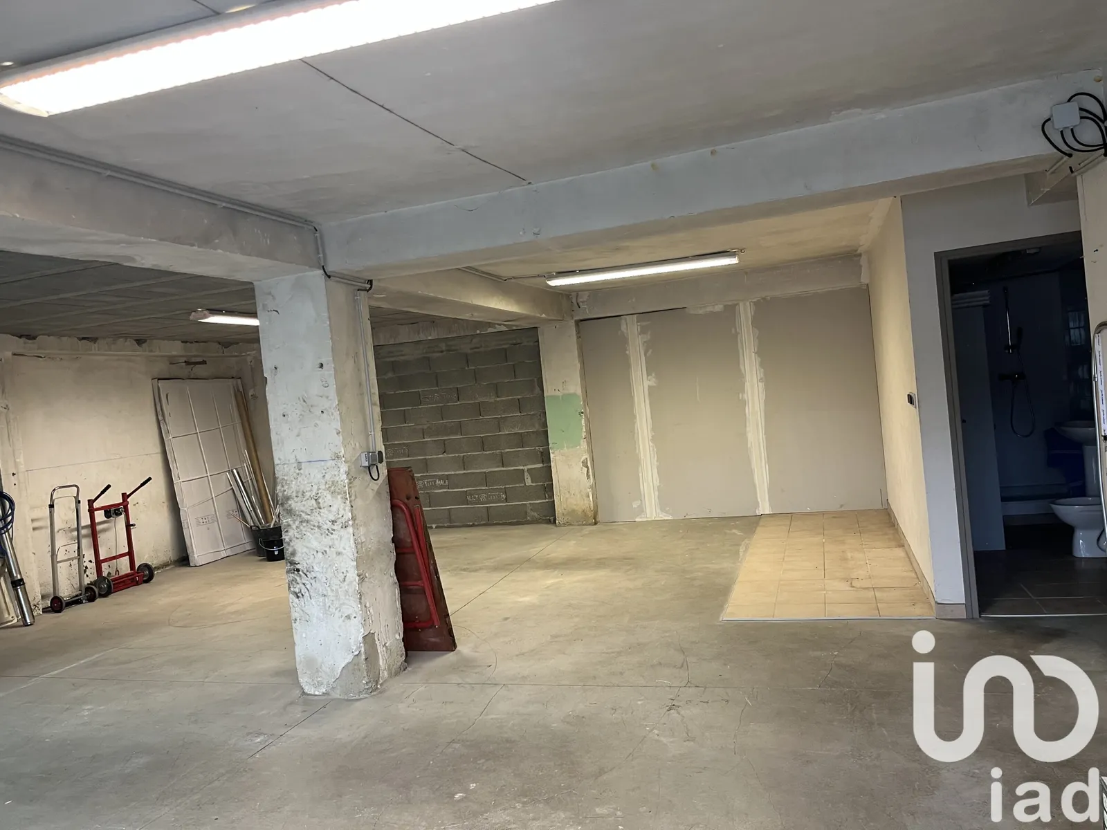 Immeuble 102 m² - Photo 1