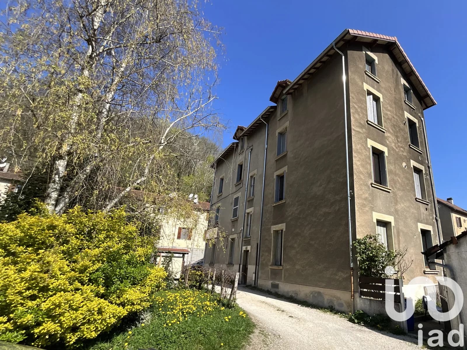 Immeuble de rapport 3 pièces 400 m² - Photo 1