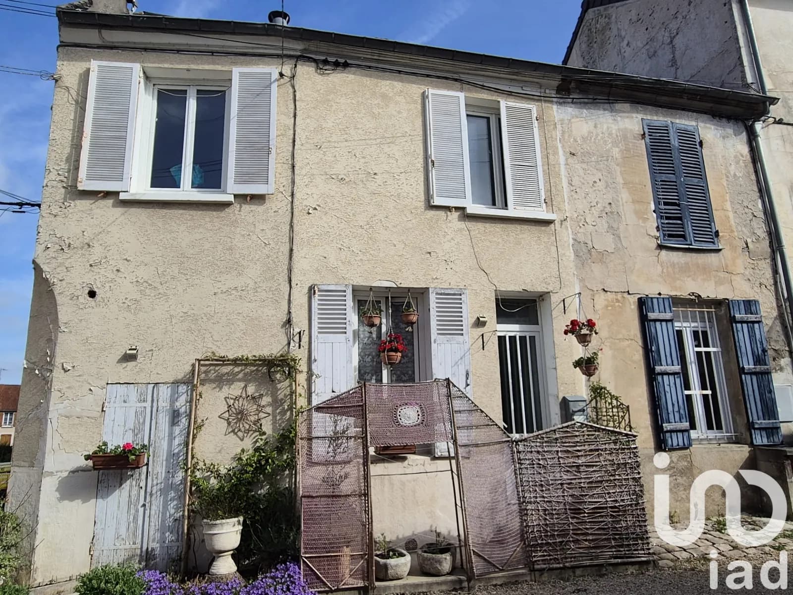 Immeuble 80 m² - Photo 1