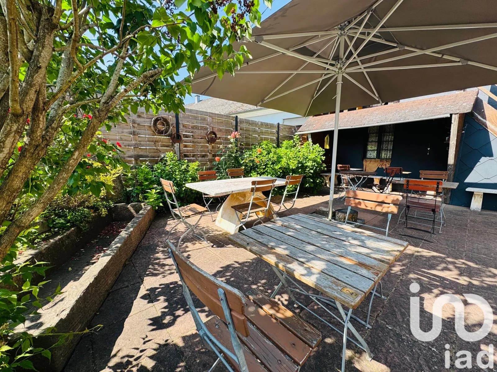 Immeuble 275 m² - Photo 1