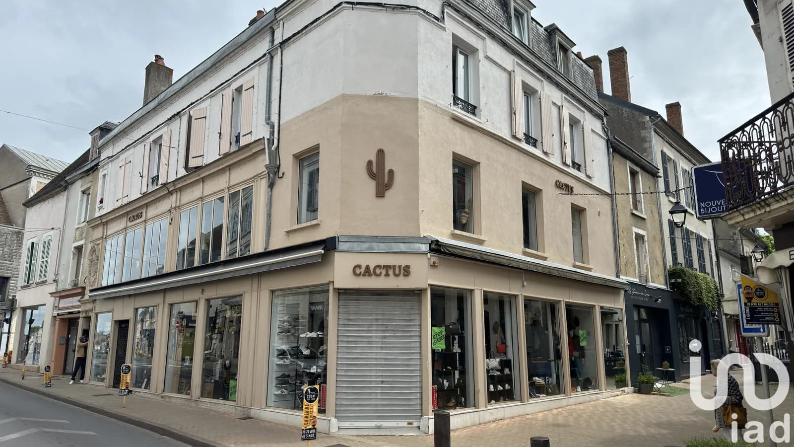 Immeuble de rapport 400 m² - Photo 1