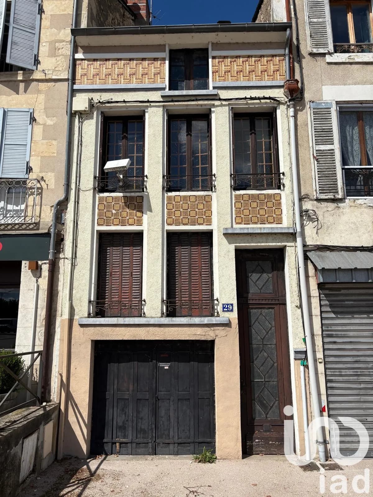 Immeuble 90 m² - Photo 1