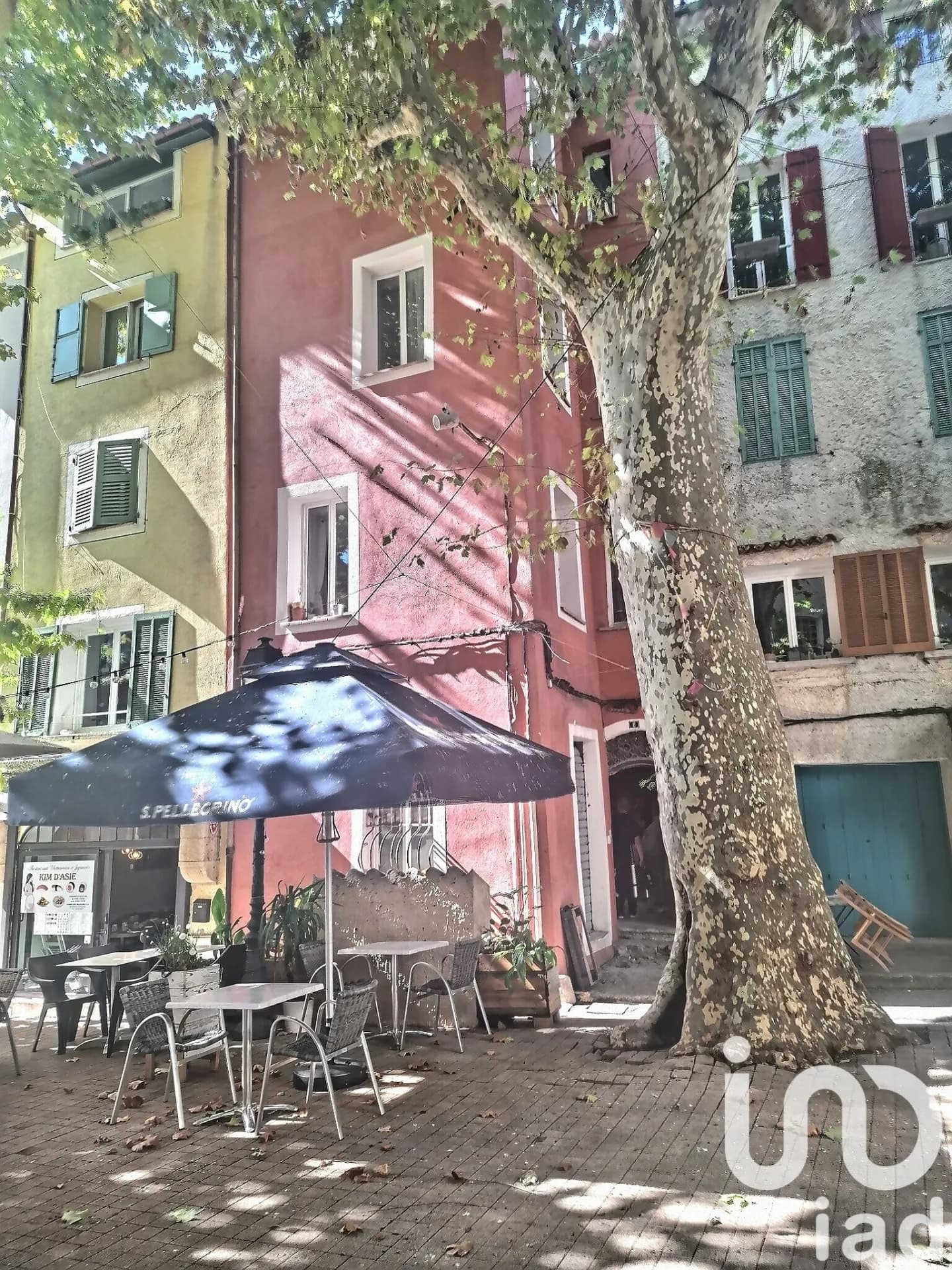 Immeuble 250 m² - Photo 1
