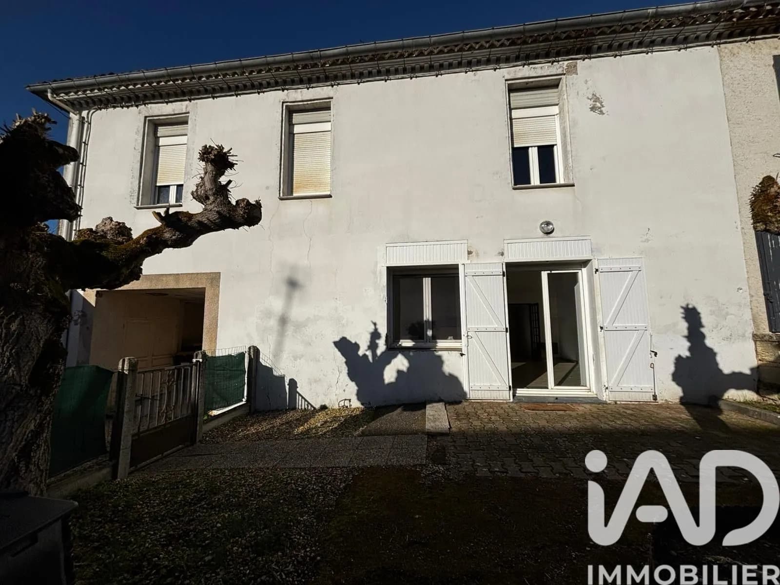 Immeuble 300 m² - Photo 1