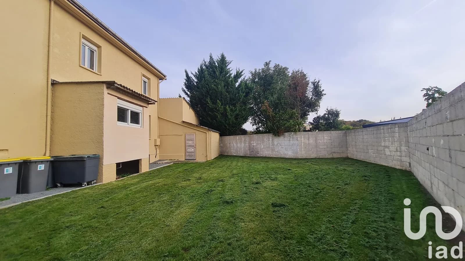 Immeuble 220 m² - Photo 1