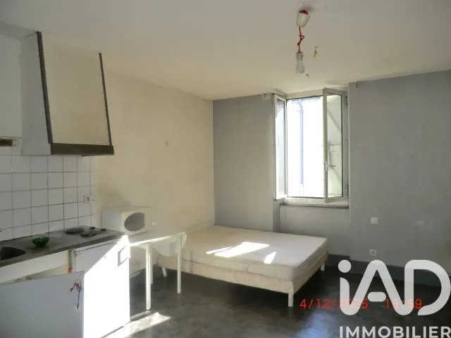 Immeuble 93 m² - Photo 1
