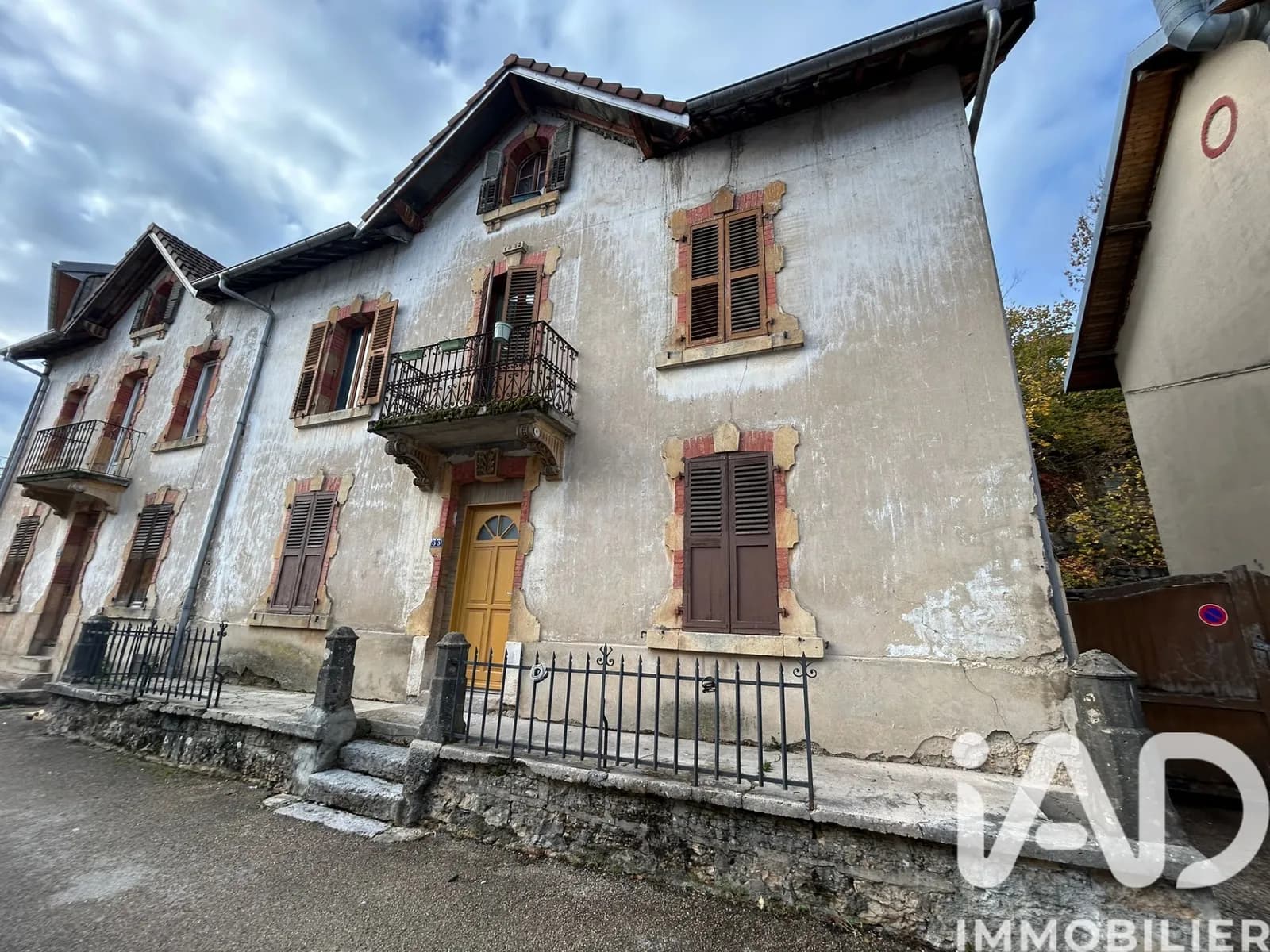 Immeuble 160 m² - Photo 1