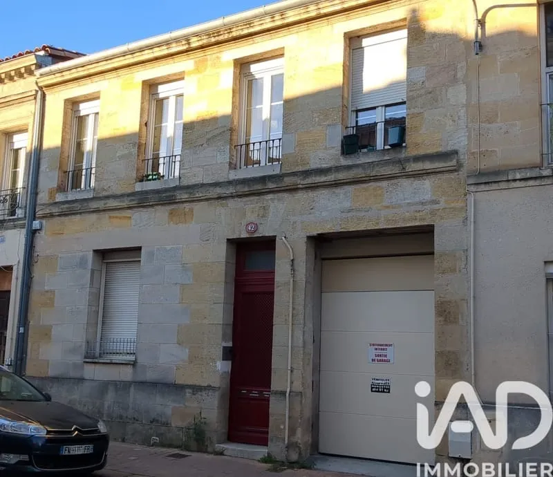 Immeuble 200 m² - Photo 1