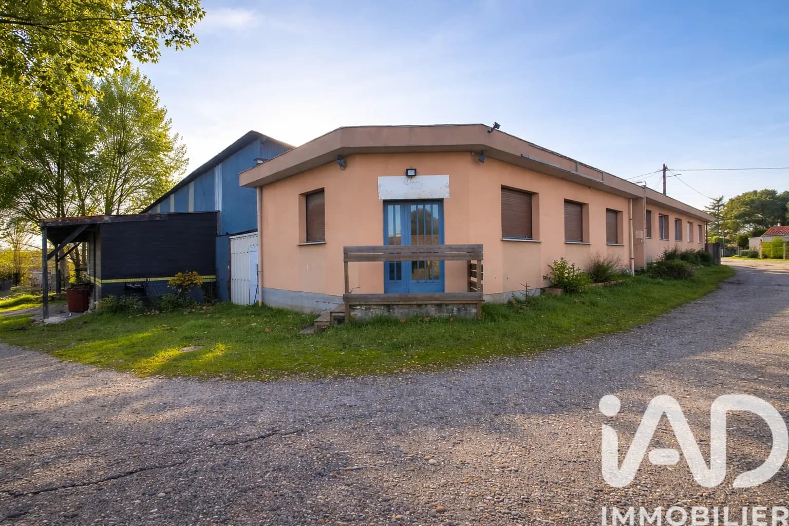 Immeuble 200 m² - Photo 1