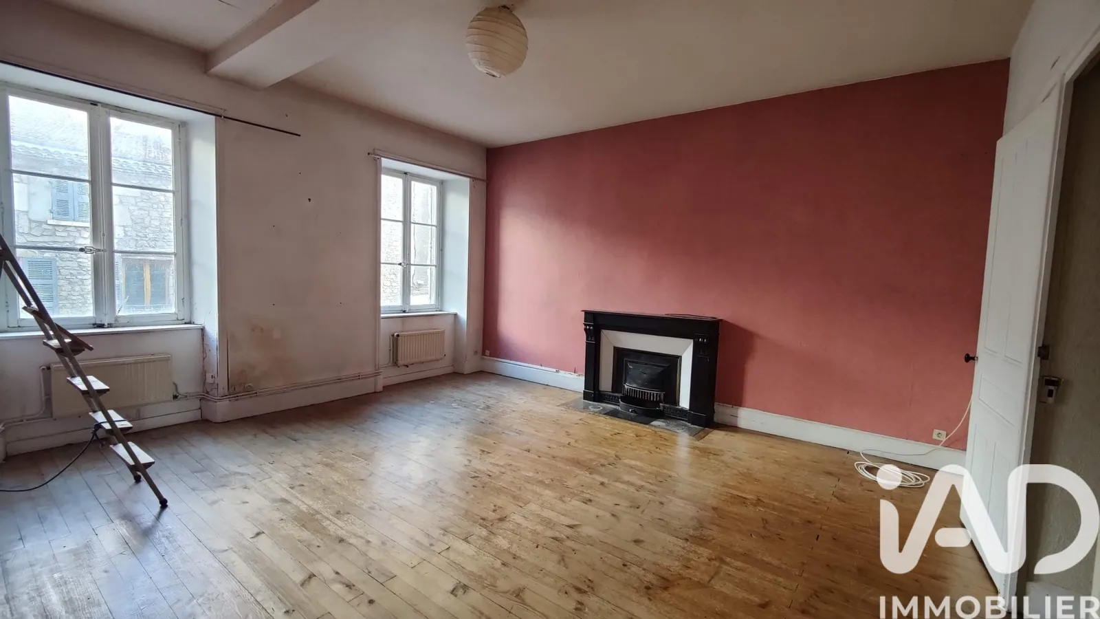 Immeuble 700 m² - Photo 1