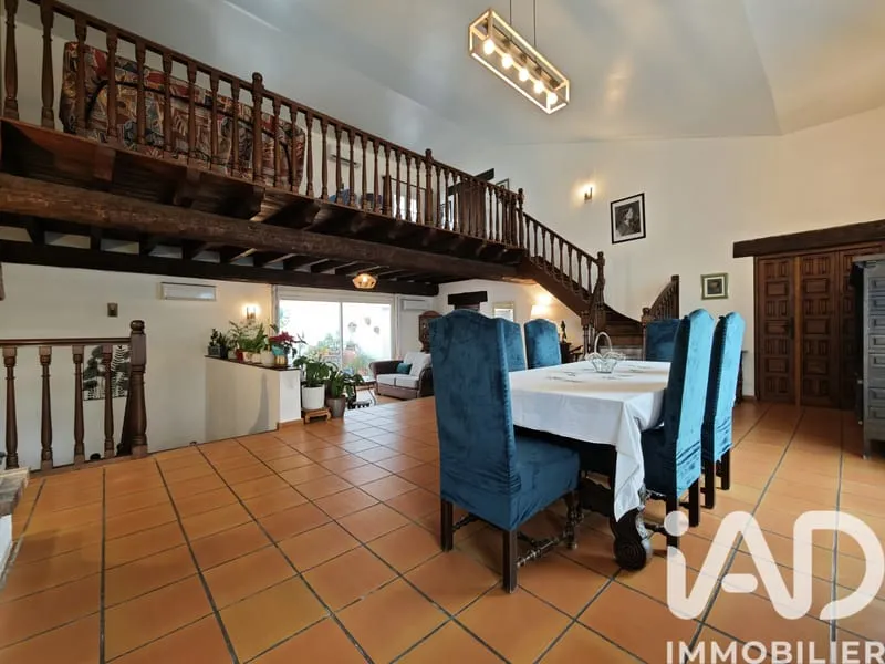 Immeuble 257 m² - Photo 1