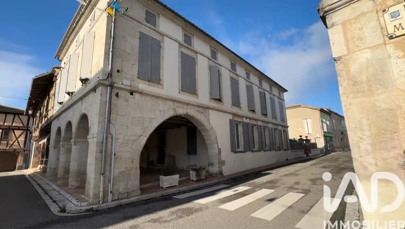 Immeuble 372 m² - Photo 1