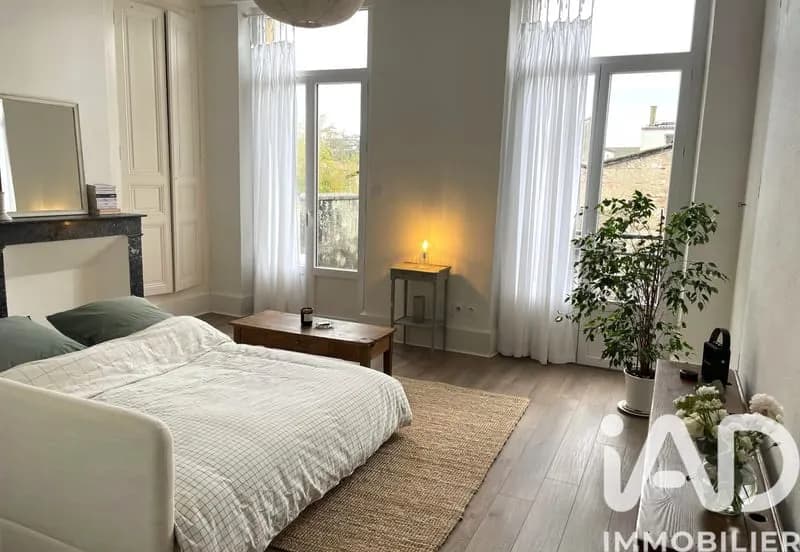 Immeuble 200 m² - Photo 1