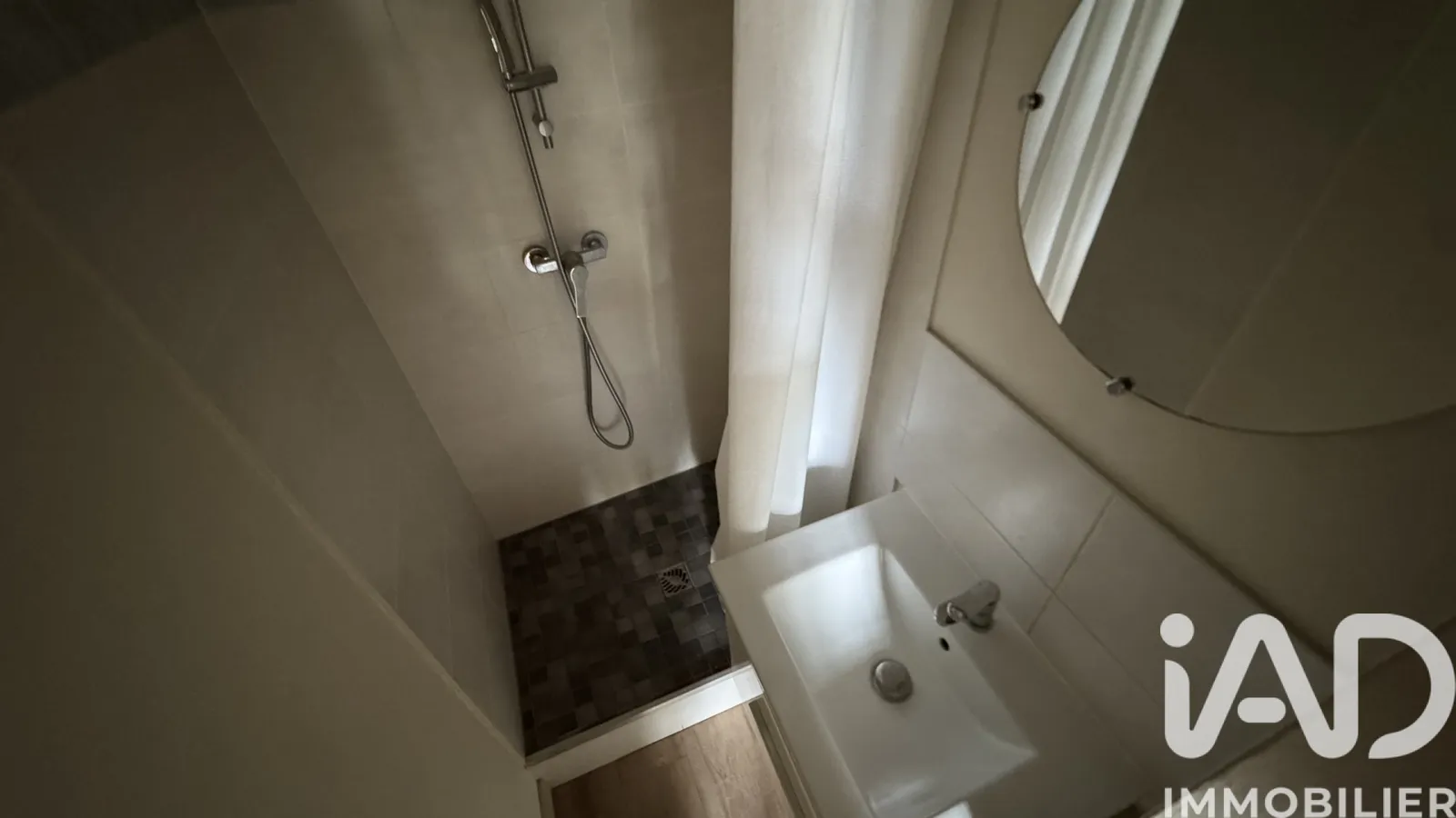 Immeuble 91 m² - Photo 1