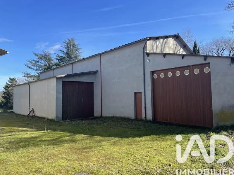 Immeuble 826 m² - Photo 1