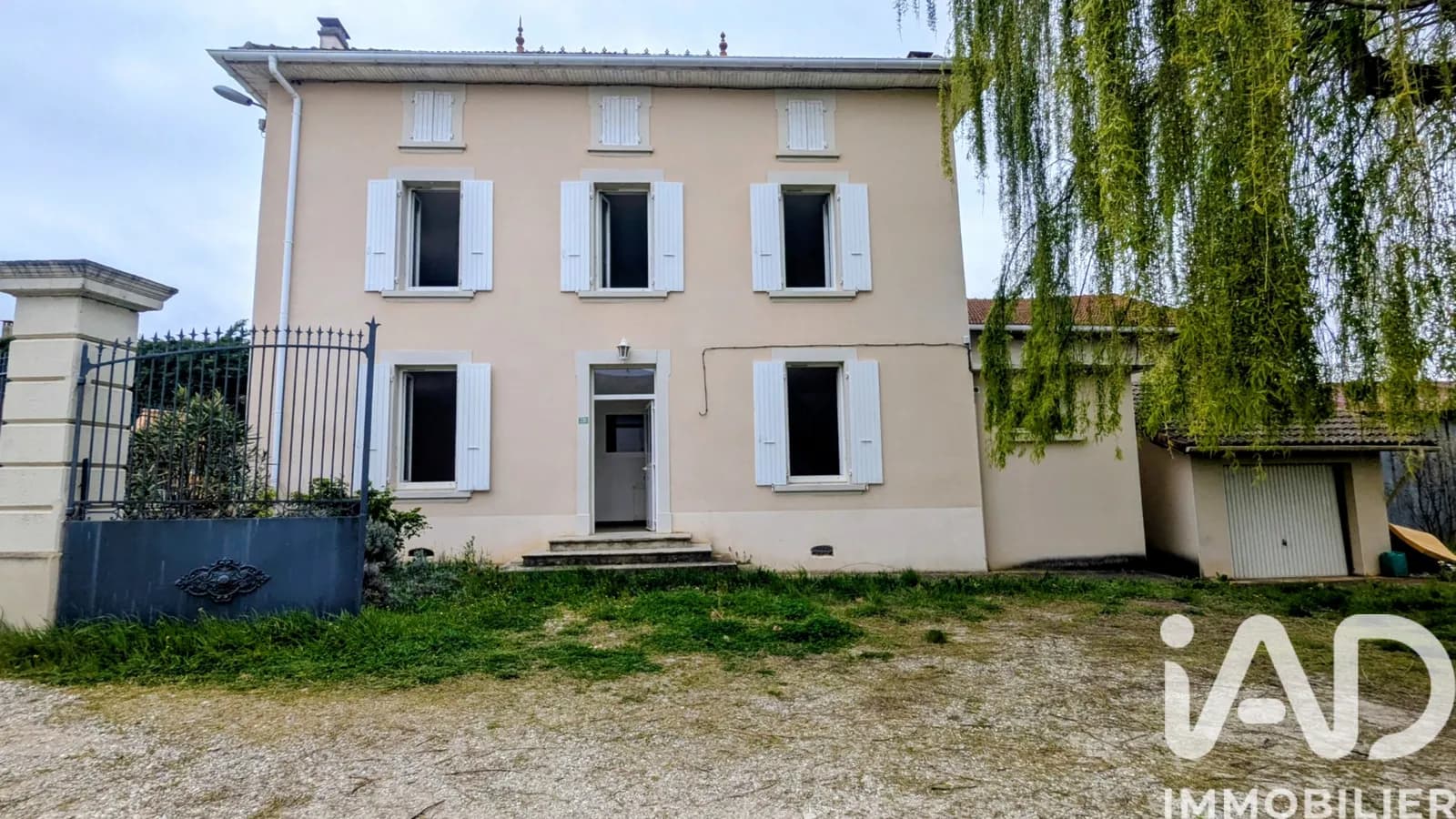 Ensemble immobilier 10 pièces 235 m² - Photo 1