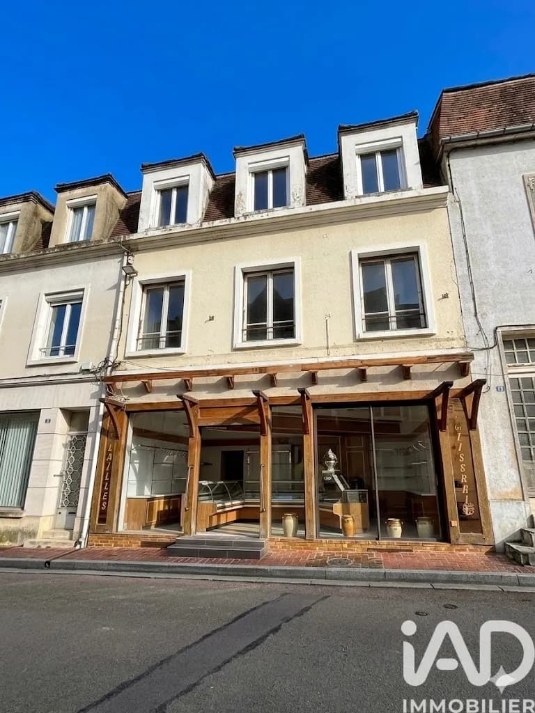 Immeuble 200 m² - Photo 1
