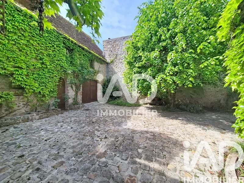 Immeuble 370 m² - Photo 1