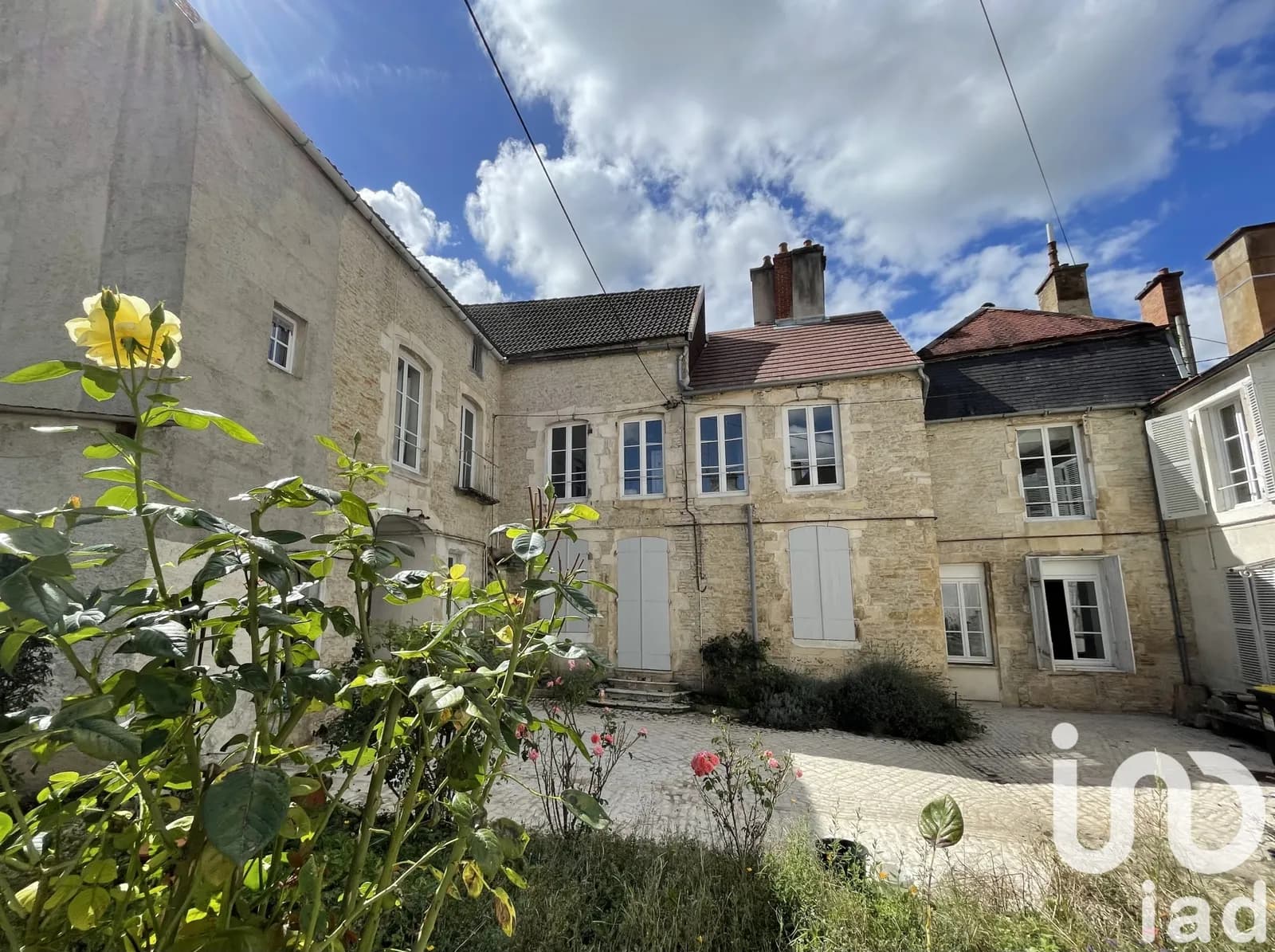 Immeuble 17 pièces 360 m² - Photo 1