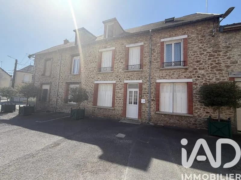 Immeuble 243 m² - Photo 1