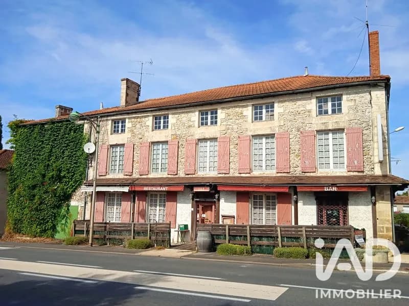 Immeuble 458 m² - Photo 1