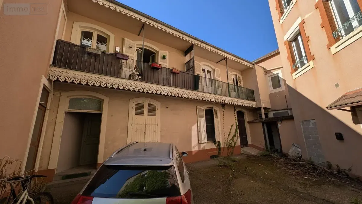 Immeuble de rapport 588 m² - Photo 1