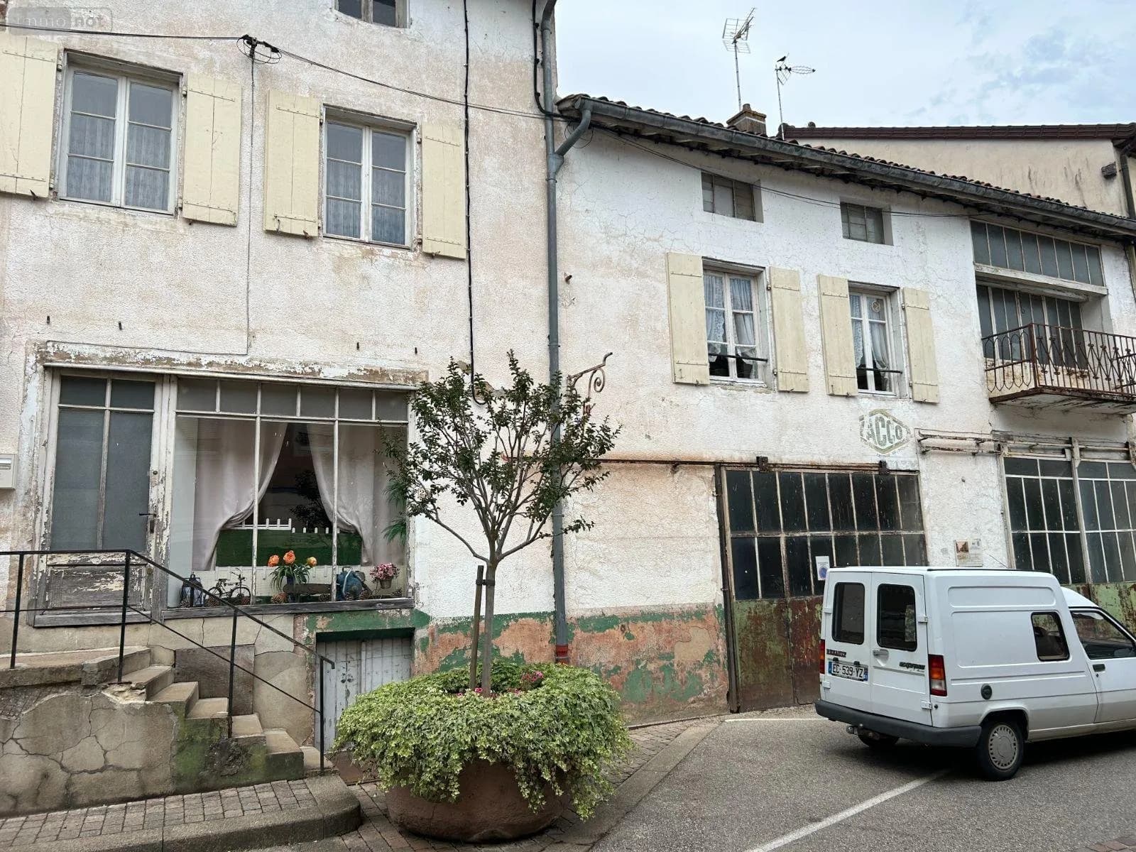 Immeuble 6 pièces 140 m² - Photo 1