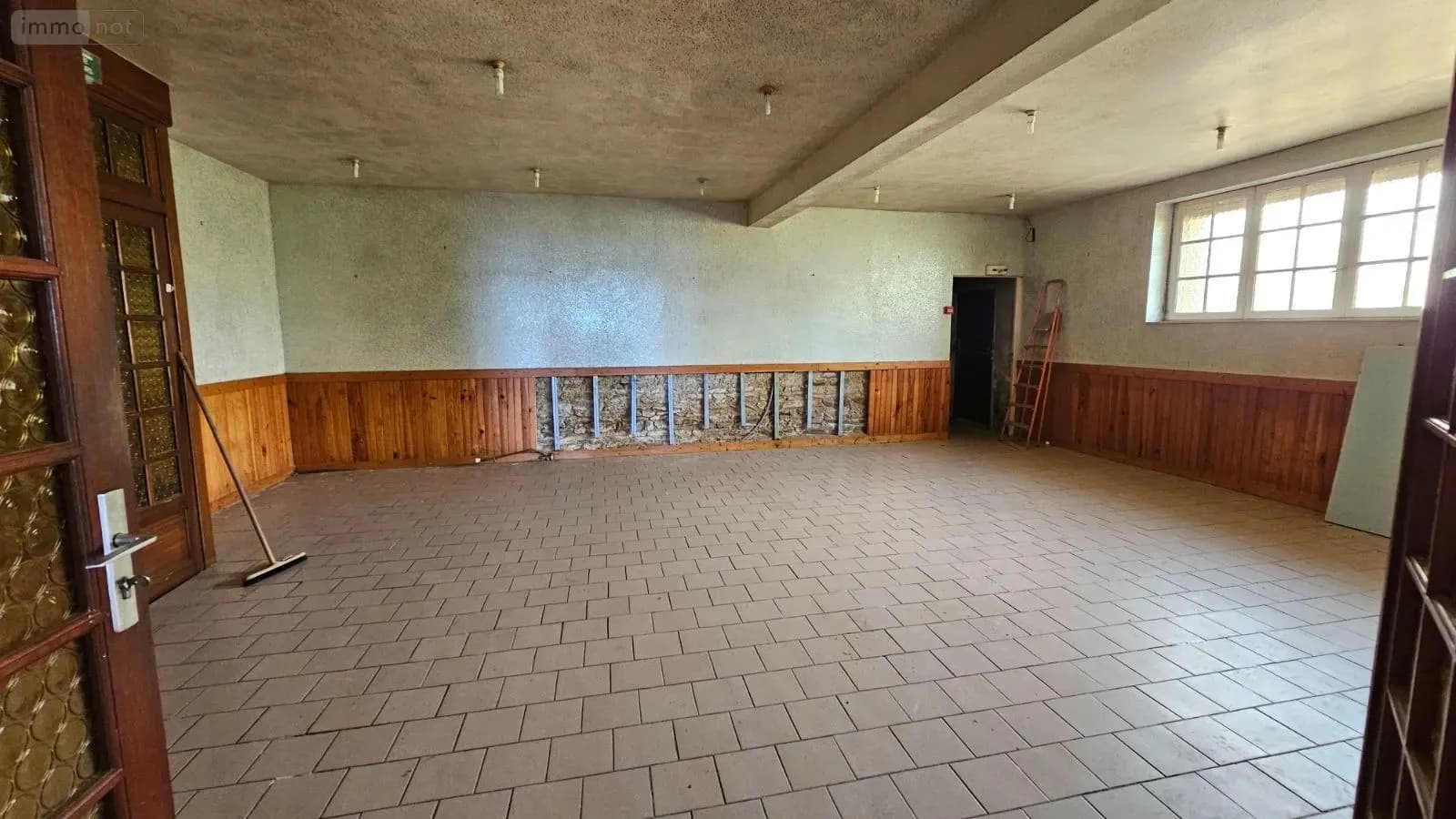 Immeuble 650 m² - Photo 1