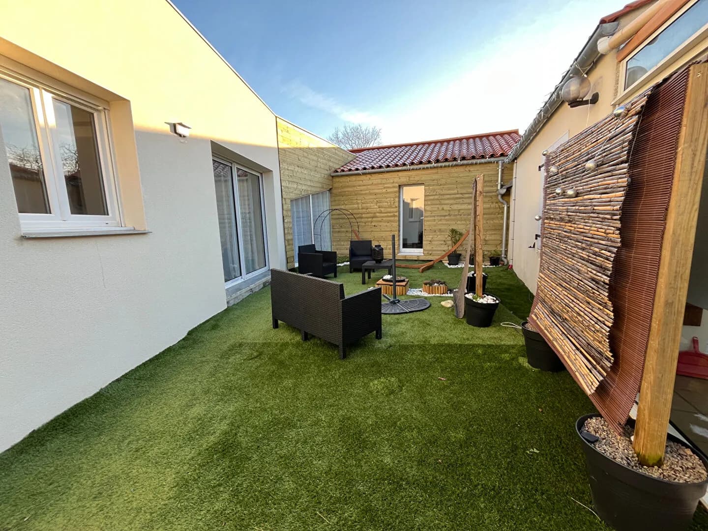 Ensemble immobilier de deux maisons à ST AVAUGOURD DES LANDES. - Photo 1