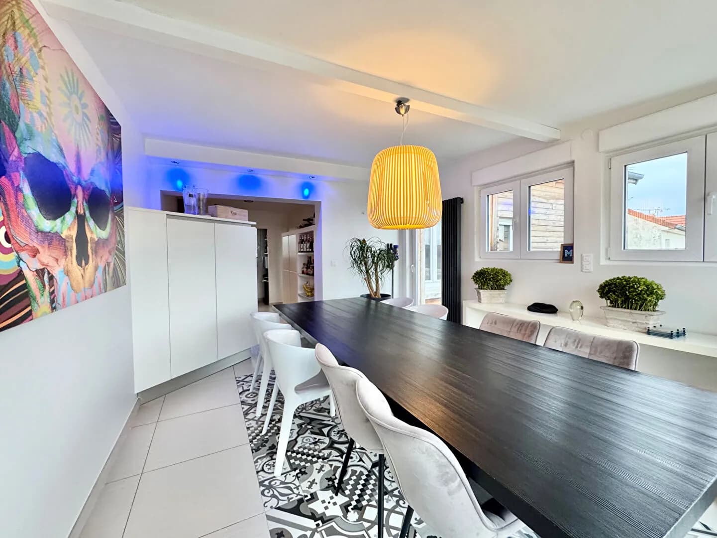 Immeuble de rapport : T4 + T5 + 5 studios avec terrasses, jardin, garage, parkings, caves - Photo 1