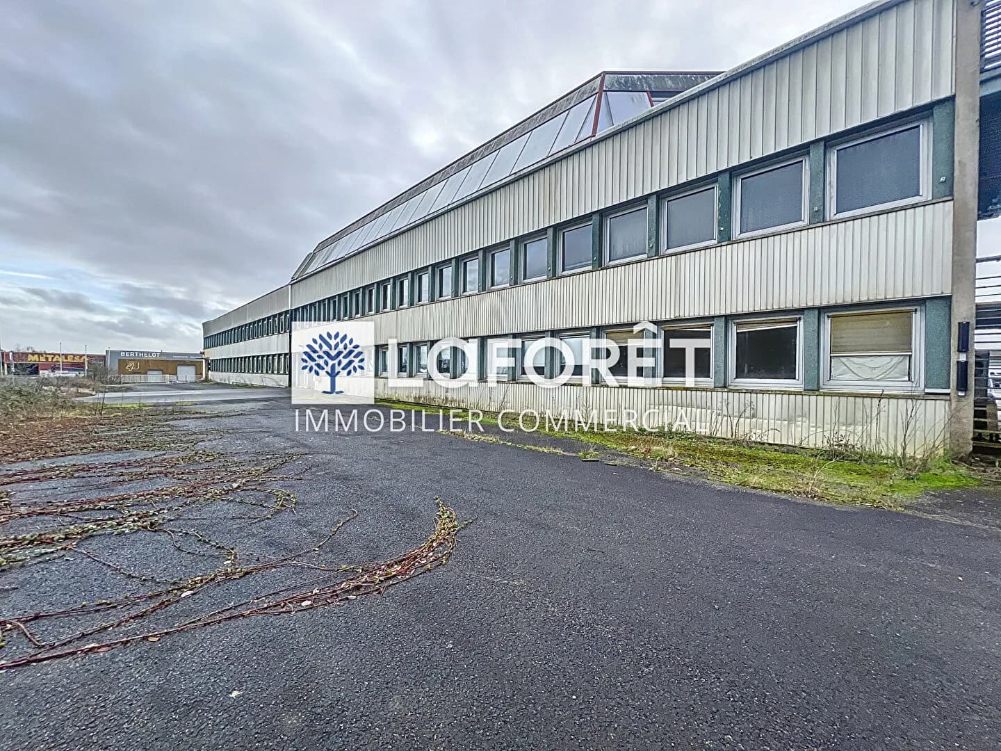Immeuble de rapport 2200 m² - Photo 1