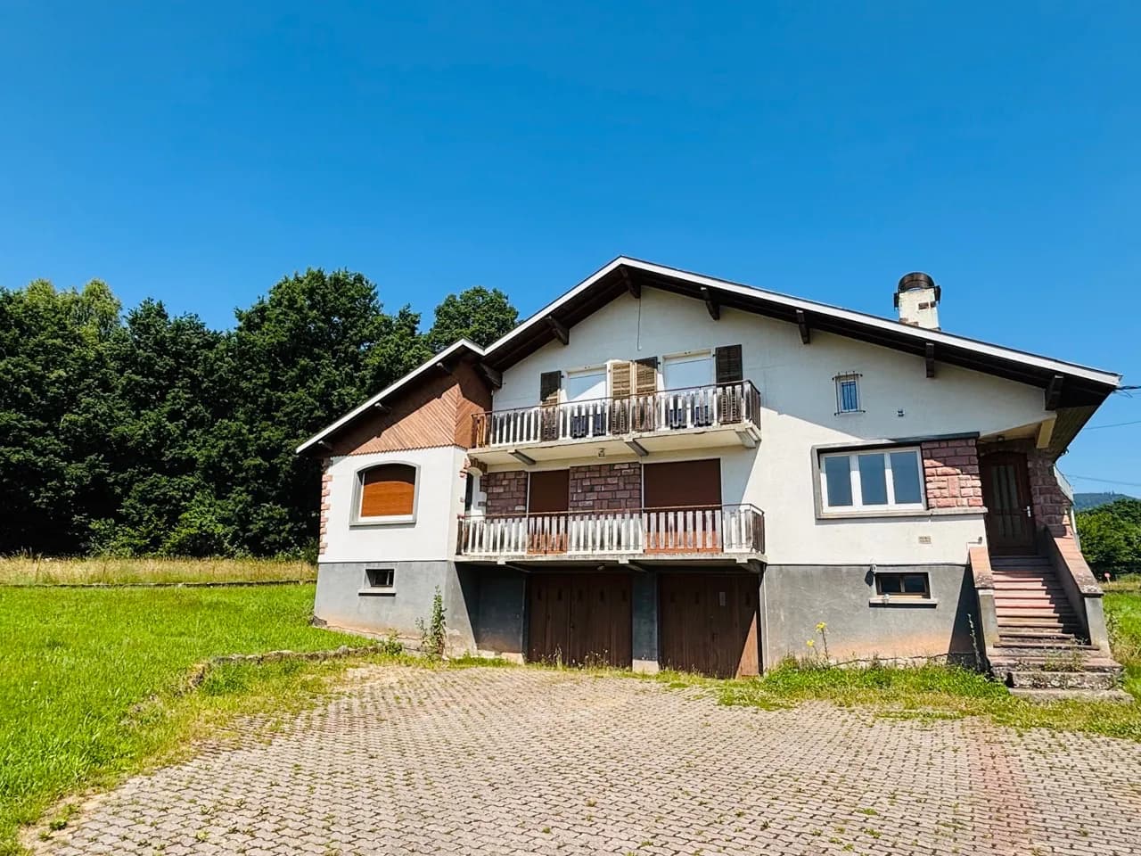 Immeuble 200 m² - Photo 1
