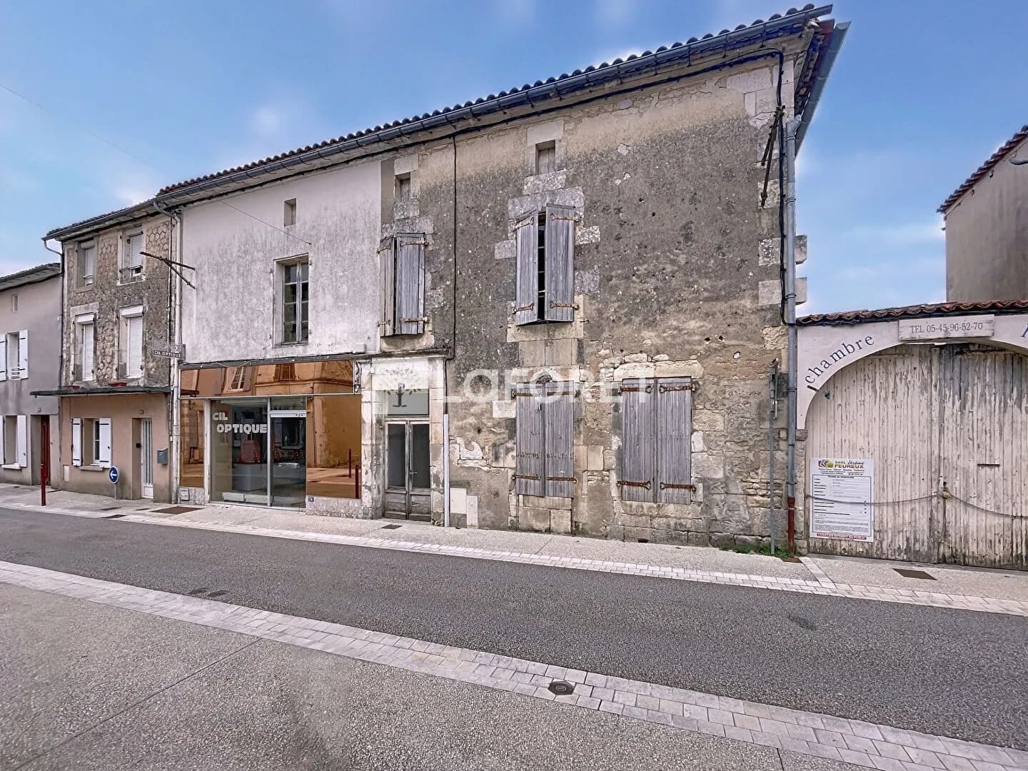 Immeuble de rapport 4 pièces 220 m² - Photo 1